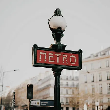Hostel Eiffel *