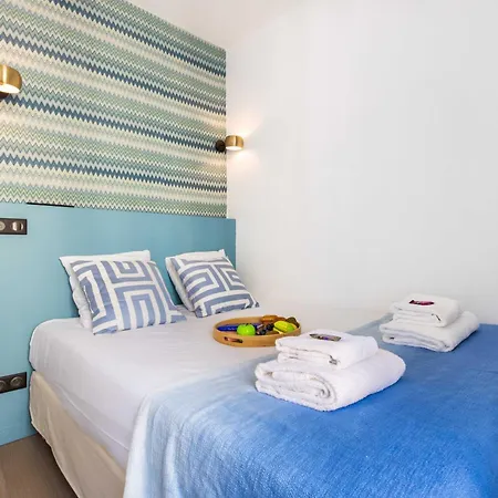 Eiffel Hostel