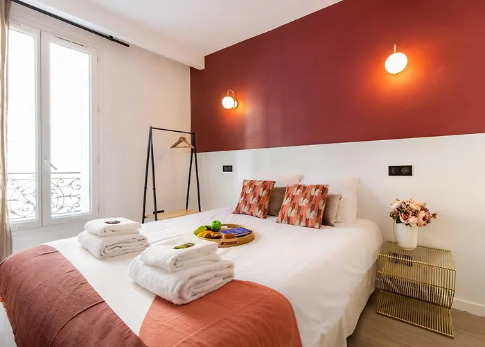 Hostel Eiffel *